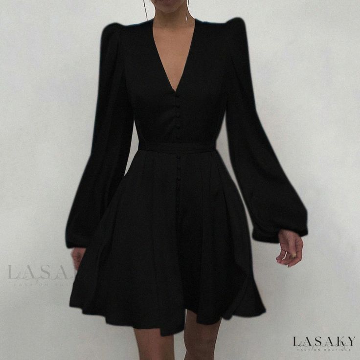 Lasaky - Satin Sheen Slim-fit Dress with Lantern Sleeves and Short Skirt Design Short Satin Dress, Mode Prints, Robes Glamour, Short Dress Styles, Lantern Sleeve Dress, Retro Mode, Short Dresses Casual, Slim Fit Dresses, Mini Dress Casual