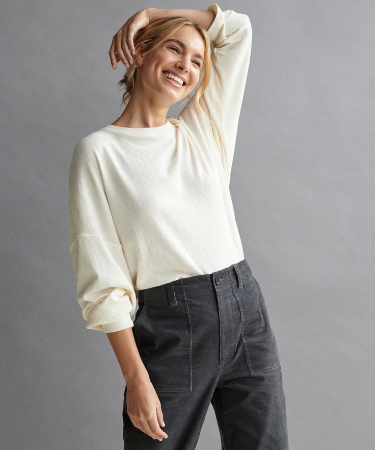 Boyfriend Long-Sleeve Tee Ivory Long Sleeve Tee Outfit, Outfit Minimal, Fall Style Guide, Large Dresses, Outfit Reference, Jenni Kayne, Latest T Shirt, Boyfriend T Shirt, Boyfriend Style