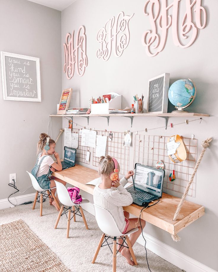 Playroom Desk, Kids Study Room, Kids Desk Area, Kids Study Area, Kids Homework Station, Homeschool Room Design, Kids Room Desk, Homework Room, Kids Study Table