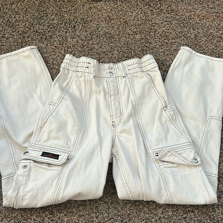 Bdg Cargo Pants, Never Worn, No Stains White Utility Cargo Jeans Full Length, White Utility Full Length Cargo Jeans, White Full Length Utility Cargo Jeans, Mid-rise White Pants With Belt Loops, White Full-length Bottoms With Belt Loops, 90s Style Straight Leg Parachute Pants With Pockets, 90s Style Parachute Pants With Pockets, 90s Straight Leg Pants With Cargo Pockets, White Utility Bottoms With Belt Loops