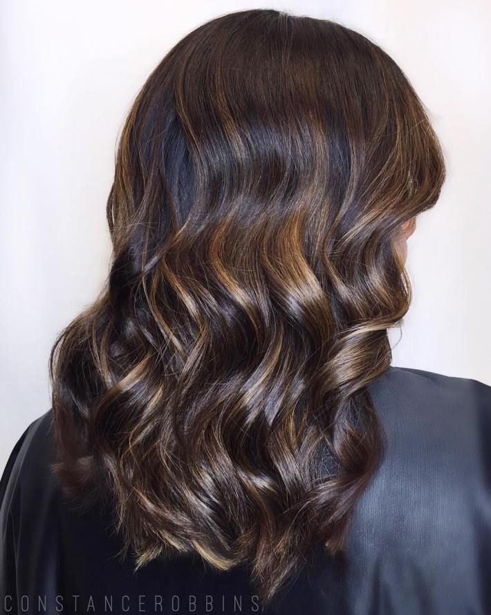 Black Hair With Golden Brown Highlights Coffee Brown Hair, Brown Hair Trends, Hair Retro, Dark Chocolate Brown Hair, Highlights For Dark Brown Hair, Coffee Hair, Golden Brown Hair, Brown Ombre Hair, Brown Hair Looks