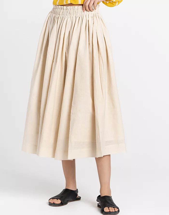 World of Crow Pleated Midi Skirt in Off White Brown Cami Top, Brown Cami, White Pleated Skirt, Black Pure, Woven Fabrics, West Bengal, Cotton Muslin, Pleated Midi Skirt, Muslin Cotton