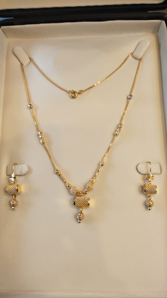 lovely Kalkatti Gold Necklace, Gold Chain Set Designs For Women, Modern Gold Jewelry Sets, Latest Gold Chain Designs For Women, Gold Chain Designs For Women Latest, Latest Gold Set Designs, Fancy Gold Chain For Women, Gold Chain Designs For Women, Gold Necklace Design