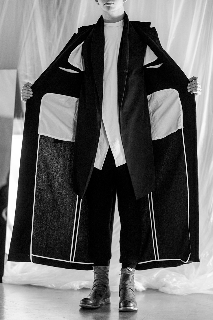 Sewing Inspiration - Inside coat details. Obscur  AW13 Coat Details, Menswear Details, Tailoring Details, Bespoke Tailoring, 가을 패션, Tailored Jacket, Inspiration Mode, Mode Inspiration, Crop Shirt