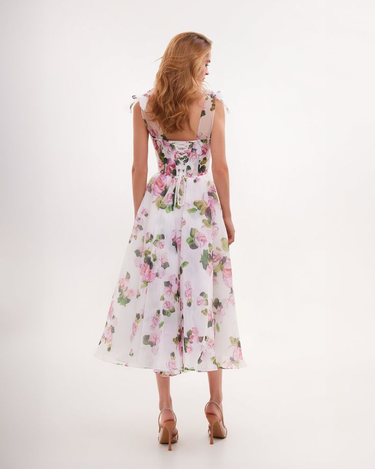 This tie-strap midi dress is made in a floral print. The dress is designed with a flaring skirt, which has a full-length lining. The corset features a heart-shaped neckline and tie-straps with lace-up closure. DETAILS Material: Tulle Fabric Composition: 100% polyester Sleeves style: Tie straps Silhouette: A-line Skirt length from waist: 29.9 inches / 76 cm Dress weight: 0.8 lbs / 0.4 kg Neckline: Heart-shaped neckline Back: Lace-up corset Built-in cups Lining: White full-length A-line underskirt Model is 174cm / 80-61-88, wearing size XS Art. N: Milla800-10 Apple Blossom Asymmetrical Dress Casual, Tie Strap Dress, Dress Weights, Sleeves Style, Beach Wear Outfits, Usa Dresses, Dresses Xxl, Dress With Tie, Apple Blossom