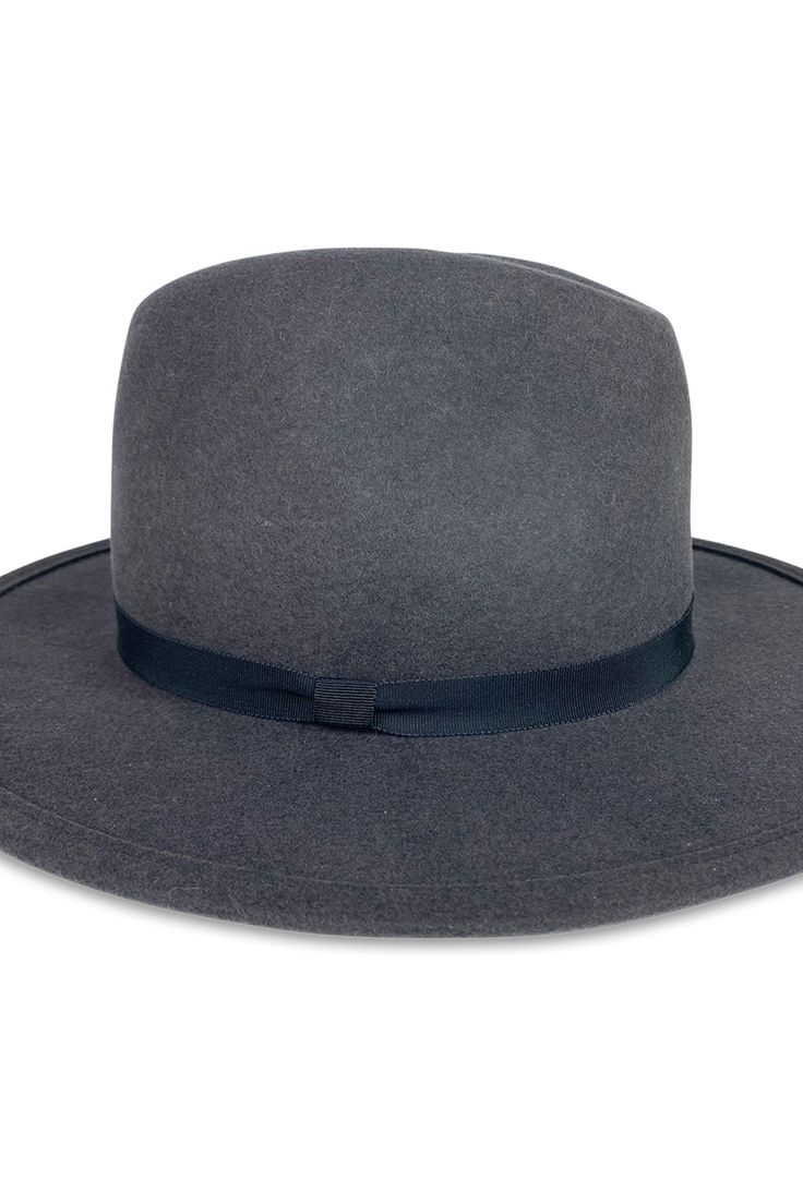 A classic wool felt with a medium-height crown so it sits snugly on the head. A clean silhouette with a grosgrain band around the base. A softer option than basic black and great everyday topper. Velvet Tees, Ribbon Trim, The Head, Black Charcoal, Wool Felt, Fedora, Chelsea, Felt, Ribbon