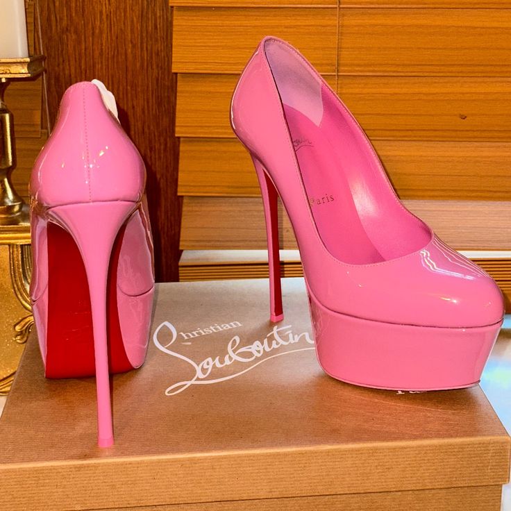 Bubblegum Pink Red Bottoms Dolly Pump Alta With Platform Size 39 Runs Small Fits More Like A Woman’s 7 1/2 Luxury Red Sneakers For Running, Luxury Red Running Sneakers, Luxury Nike Running Shoes, Pink Red Bottom Heels, Pink Heels With Red Sole, Pink Louboutin Heels, Pink Red Bottoms, Swag Era, High Stilettos