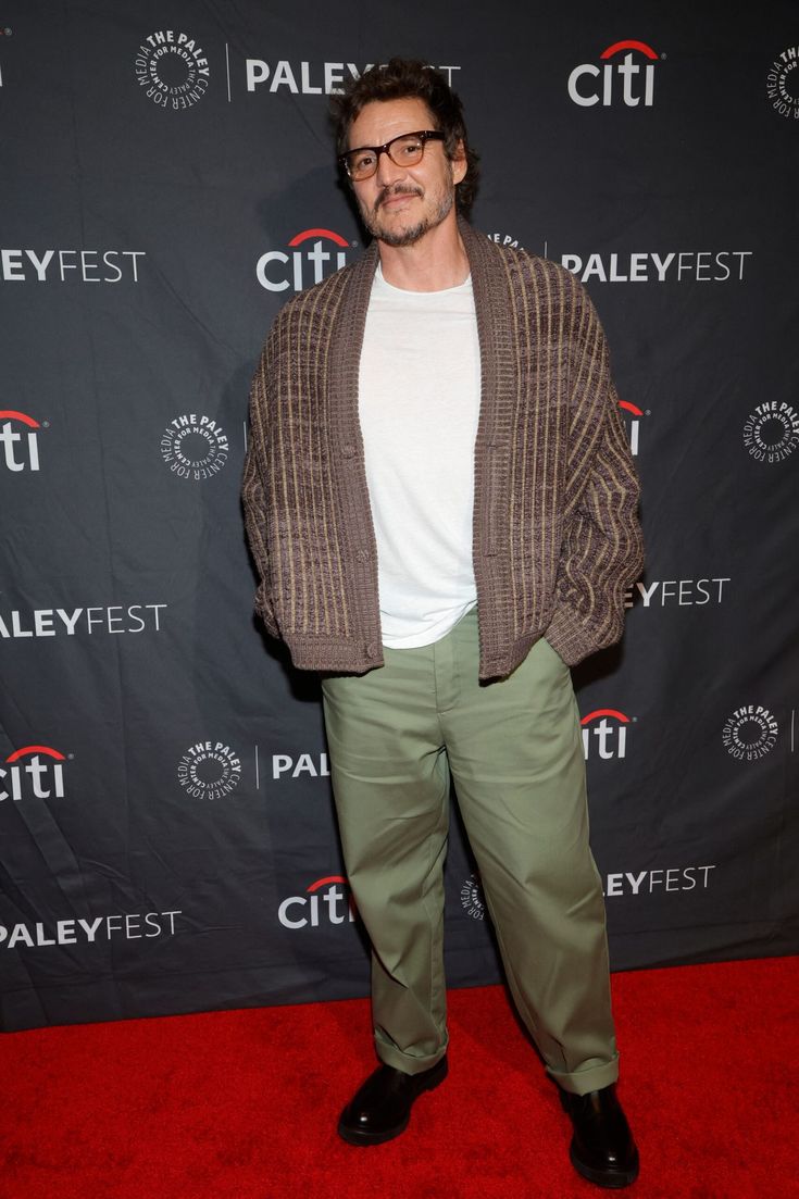 He's being very rumpled. The post Your Afternoon Man: Pedro Pascal in a Cardigan first appeared on Go Fug Yourself. Vintage Athletic Wear, Orange Shorts, Pedro Pascal, Wearing Clothes, Daily Look, Casual Jeans, Denim Shirt, Colored Jeans, Straight Jeans