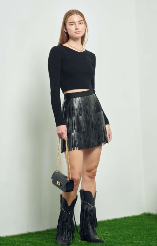 Put on a show with this flirtatious, Baylee Faux Leather Fringe Mini Skirt! Show off your sultry side with the tiered design and faux fringe, plus you can dance the night away with the convenience of the side zipper closure. And the best part? It's easy to look after--just pop it in the dry cleaner. Ready, set, sashay! Fringe Mini Skirt, Pride Shoes, Rok Mini, Vintage Inspired Outfits, Stylish Clothes For Women, Leather Fringe, Shoes With Jeans, Plus Size Swimwear, Halloween Dress