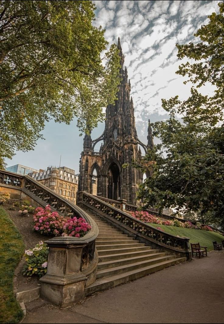 Scott monument Edinburgh Scotland Aesthetic, Scott Monument, Things To Do In Edinburgh, Edinburgh Travel, Tromso, Dream Places, Edinburgh Scotland, Scotland Travel, Place To Visit