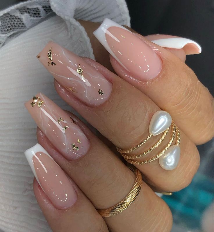 Elegant Nude Nails Classy, Game Date Outfit, Nails Francesa, French Nails With Gold, Anniversary Outfits For Women, Anniversary Nails Ideas, Gold French Nails, Classy Prom Nails, Elegant Nails Classy