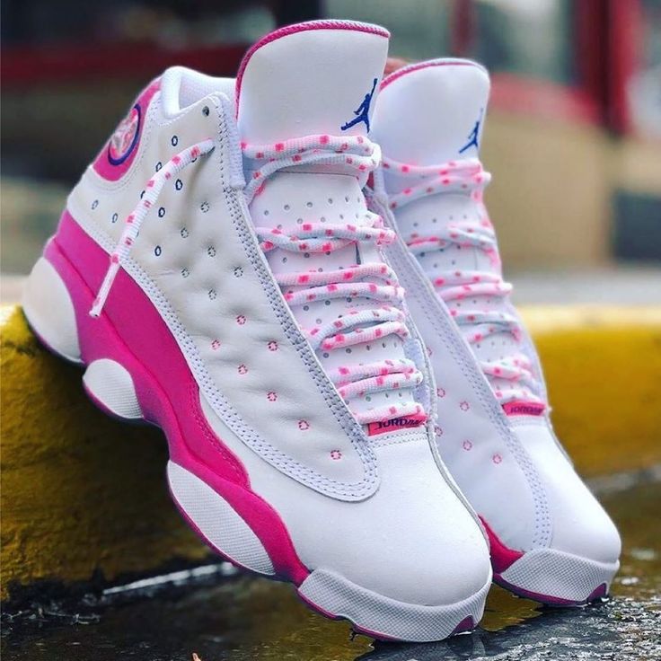 Snkrs Feed on Instagram: “Check out this Jordan 13 “Vivid Pink” with custom laces. Sometimes the laces can make a shoe stand out more. Would you cop this or do you…” Nike Shoes Women Fashion, Nike Shoes Girls, Nike Fashion Shoes, Jordan Shoes Girls, Preppy Shoes, Pretty Shoes Sneakers, Sneakers Jordans, Jordan Shoes Retro, All Nike Shoes