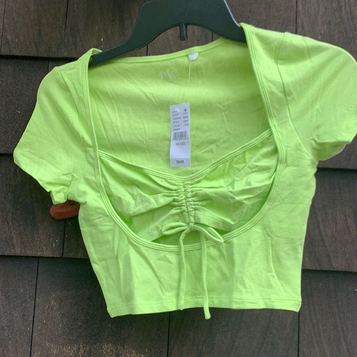 Super Cute Brand New Pacsun Crop Top In Neon Lime Green Adjustable Bra Top Built Into The Top. If You Got The Body, This Is Super Sexy And Hot Xs Casual Stretch Crop Top For Spring, Fitted Crop Top For Spring And Summer, Fitted Casual Crop Top For Summer, Casual Scoop Neck Crop Top For Beach, Fitted Crop Top For Summer, Casual Fitted Tops For Beach, Casual Fitted Crop Top For Vacation, Fitted Casual Crop Top For Vacation, Casual Green Crop Top For Beach Season