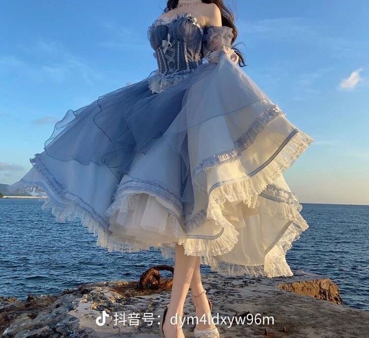 Mythical Dresses Fantasy Fairytale, Ocean Photoshoot, Fashionable Dresses, Old Fashion Dresses, Dress Pretty, Fantasy Gowns, Blue Gown, Evening Dress Fashion, Fairytale Dress