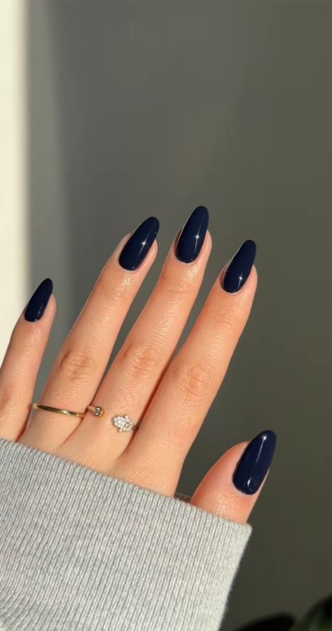 Dark Blue Nails, Kutek Disney, Simple Fall Nails, Solid Color Nails, Hello Nails, Nail Colors Winter, Smink Inspiration, Makijaż Smokey Eye, Blue Nail