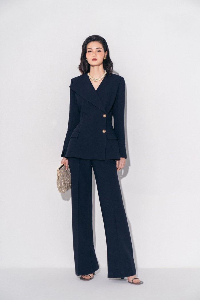 Utah Assymetric Collar Suiting Jacket - MEAN BLVD Button Stitch, Boss Lady Outfit, Estilo Kardashian, Mean Blvd, Corporate Wear, Navy Outfit, Ladies Blazer, Woman Suit Fashion, Model Outfits