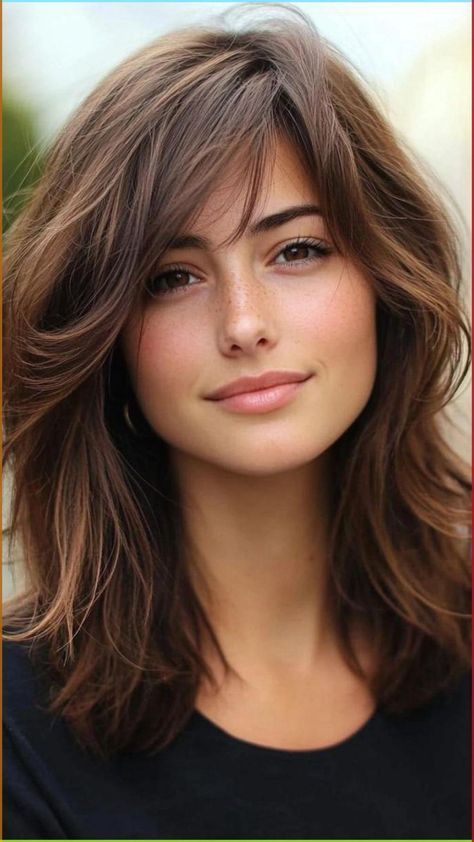 Medium Length Hair Soft Layers, Deep Part Hairstyles, Haircuts For Wavy Curly Hair Long Layered, Medium Haircuts With Layers, Feminine Haircuts, How To Fishtail, Cascading Layers, Haircuts With Layers, Medium Haircuts