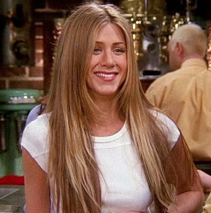 Long hair Rachel Green Hair, Rachel Friends, Cut Bangs, Hair Layers, Jennifer Aniston Hair, Jenifer Aniston, Jen Aniston, Hair Idea, Brown Blonde Hair