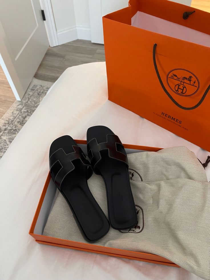 Hermes Sandals. Oran Sandals. H Sandals. Desigber Shoes Sandals. Hermes. Luxury Shopping. Must Have Sandals, Hermes God, Bags Birkin, Hermes Slippers, Sandals Outfit Summer, Hermes Oran Sandals, Shoes For Summer, Pretty Sandals, Fashion Slides