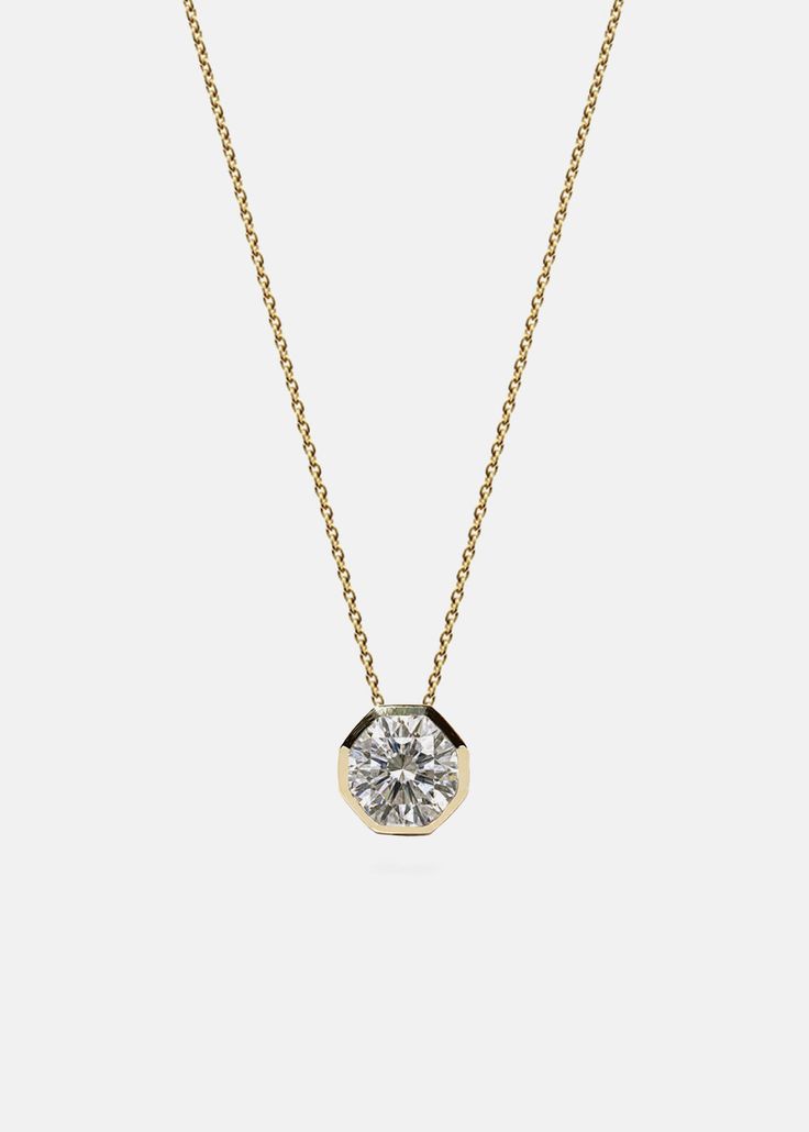 Diamond Pendent Necklace, Latest Necklace Design, Dainty Fine Jewelry, Round Diamond Pendant, Sparkly Accessories, Silver Locket Necklace, Diamond Pendent, Diamond Pendants Designs, Chain Diamond