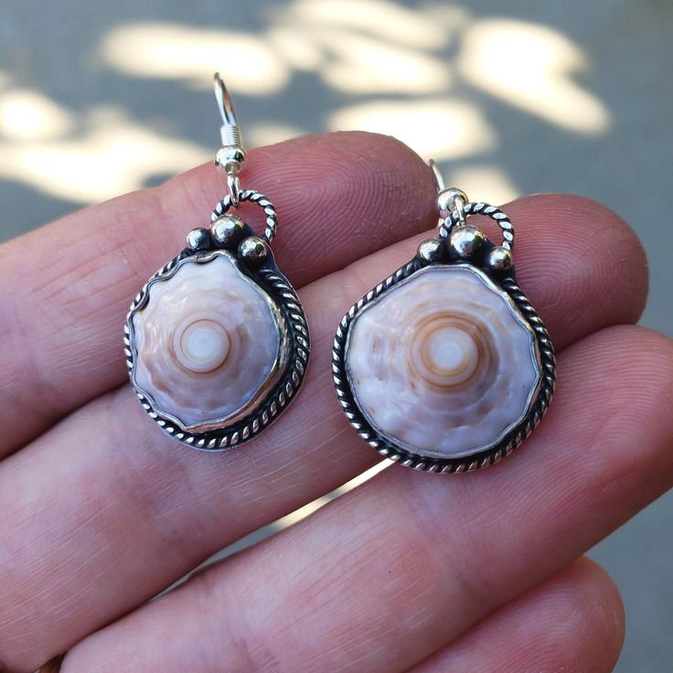 Hawaiian Puka Shell Earrings Artisan Beach Jewelry Set With Earrings, Shell-shaped Sterling Silver Jewelry For Beach, Unique Sterling Silver Shell Jewelry, Handmade Sterling Silver Shell For Beach, Bohemian Sterling Silver Earrings For Beach, Pink Bohemian Sterling Silver Earrings, Sterling Silver Bohemian Earrings For Beach, Bohemian Pink Sterling Silver Earrings, Handmade Sterling Silver Shell