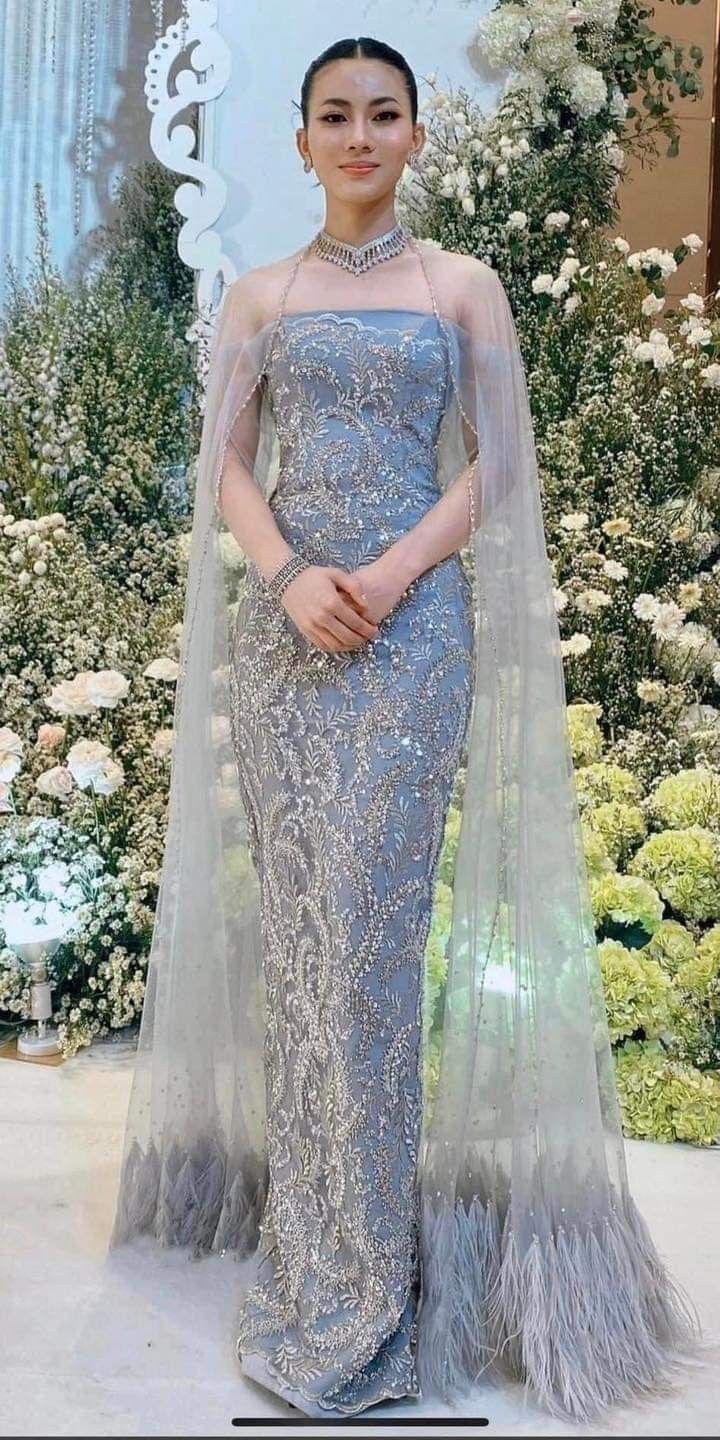 Cambodian Wedding Dress, Baju Kahwin, Cambodian Dress, Clothes Wishlist, Gaun Fashion, Dinner Dress Classy, Myanmar Dress Design, Myanmar Dress, Elegant Dresses Classy