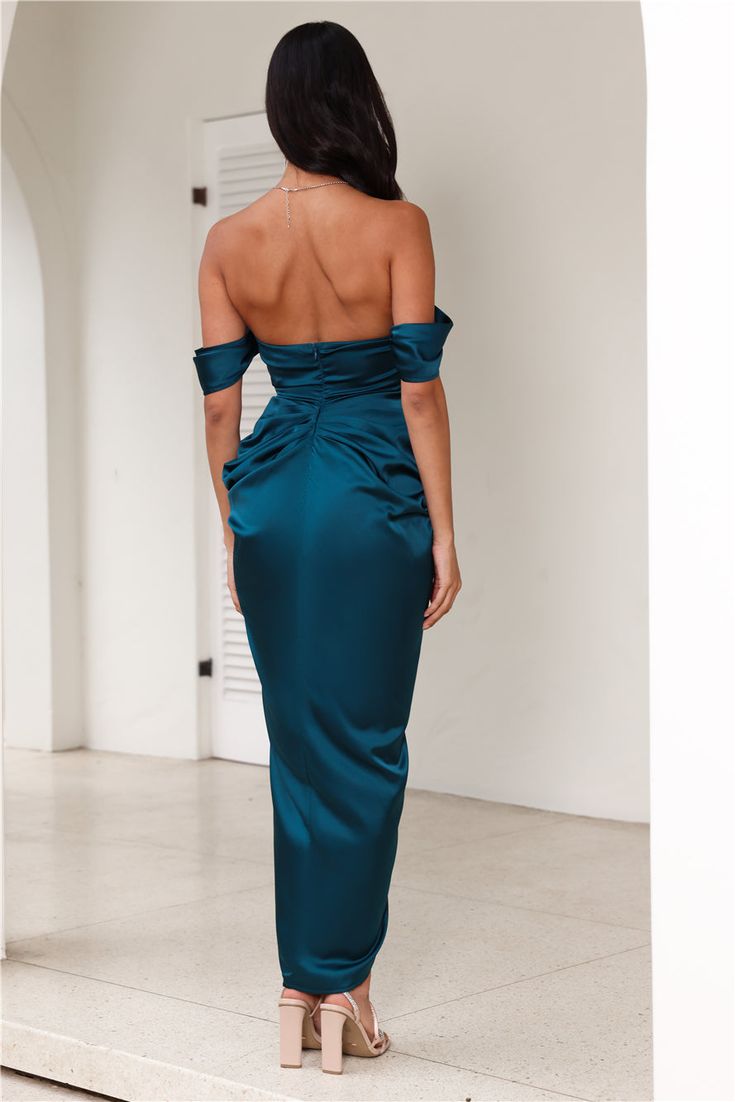 Length from bust to hem of size S: 129cm. Chest 35cm, Waist 33cm, size S. Midi dress. Semi-lined. Model is a standard XS and is wearing size XS. True to size. Non-stretch. Off shoulder sleeves. Invisible back zipper. Side split. Cold hand wash only. Polyester. Please Note: This dress is exclusive to Dear Emilia. Ready to make an entrance Look no further than the DEAR EMILIA Be Seen Maxi Dress. Featuring an off the shoulder sleeve style and a side split feature! Add a touch of drama with your favourite heels and you're ready to make heads turn. Off Shoulder Sleeves, Midi Dress Formal, Prom Shopping, Black Tie Gala, White Prom Dress, Swimwear Dress, Feather Dress, Satin Midi Dress, Side Split