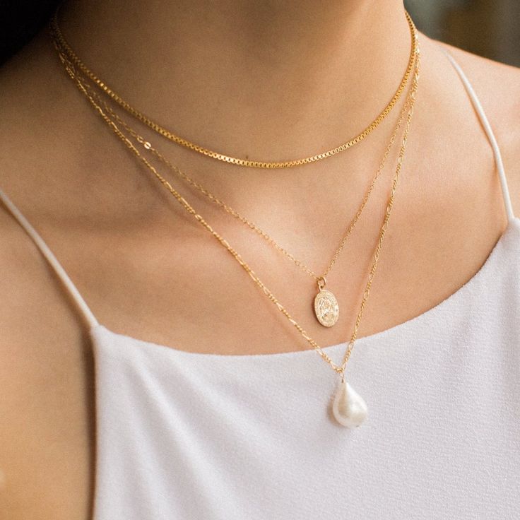 Box Chain Necklace | Simple & Dainty Saint Christopher Necklace, St Christopher Necklace, Keshi Pearl Necklace, Detailed Necklace, Box Chain Necklace, Baroque Pearl Necklace, Everyday Necklace, Jewelry Choker, Chain Necklaces