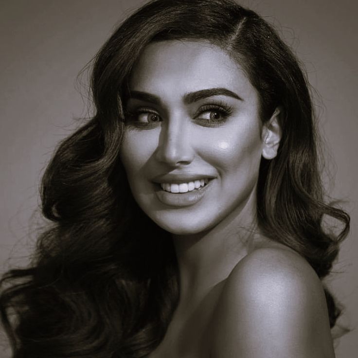 Born: October 2, 1983, Oklahoma City, OK American makeup artist, beauty blogger, and entrepreneur. She is the cosmetics line Huda Beauty founder. Huda attended the University of Michigan–Dearborn, majoring in finance.[Through her cosmetics brand, Huda Beauty, Kattan has participated in various philanthropic efforts. American Makeup, Huda Kattan, October 2, University Of Michigan, Cosmetics Brands, Fair Skin, Huda Beauty, I Don T Know, Beauty Blogger