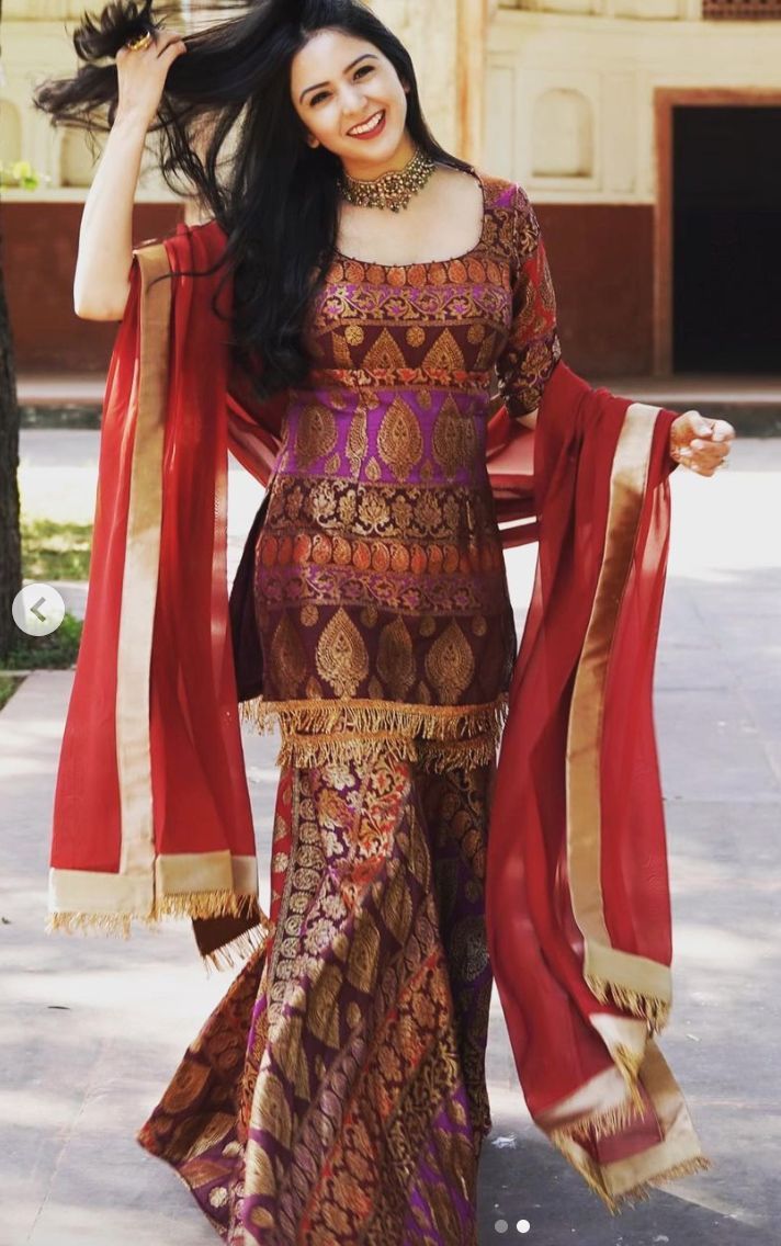 Partywear Dresses, Wedding Ideas Dresses, Simple Pakistani Dresses, Muslim Dress, Beaded Jewelry Designs, Dream Wedding Ideas Dresses, Dream Wedding Ideas, Pakistani Dress Design, Pakistani Dress