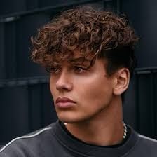 Boy Permed Hair, Perm Hair Men, Boys Haircuts Curly Hair, Surfer Hairstyles, Boys Curly Haircuts, Teen Haircuts, Teen Boy Haircut, Curly Hair Fade