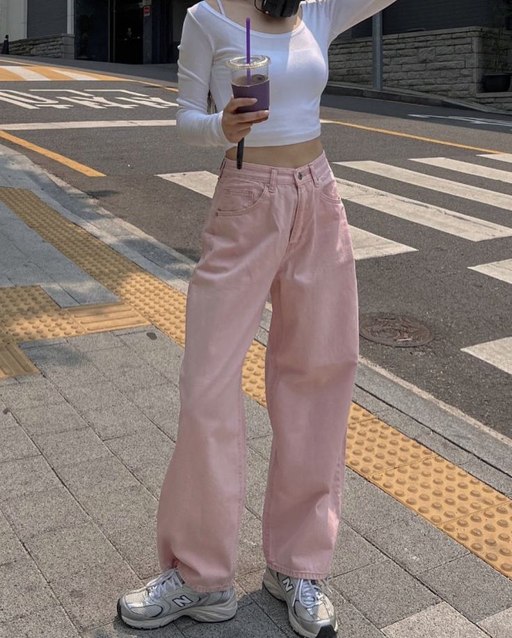 Pink Trousers Aesthetic, Pink Pants Outfit Korean, Bubblegum Core Outfit, Light Pink Clothes Aesthetic, Light Pink Aesthetic Outfits, Light Pink Trousers Outfit, Hot Pink Jeans Outfit, Pink Pants Outfit Aesthetic, Pink Trousers Outfit Casual