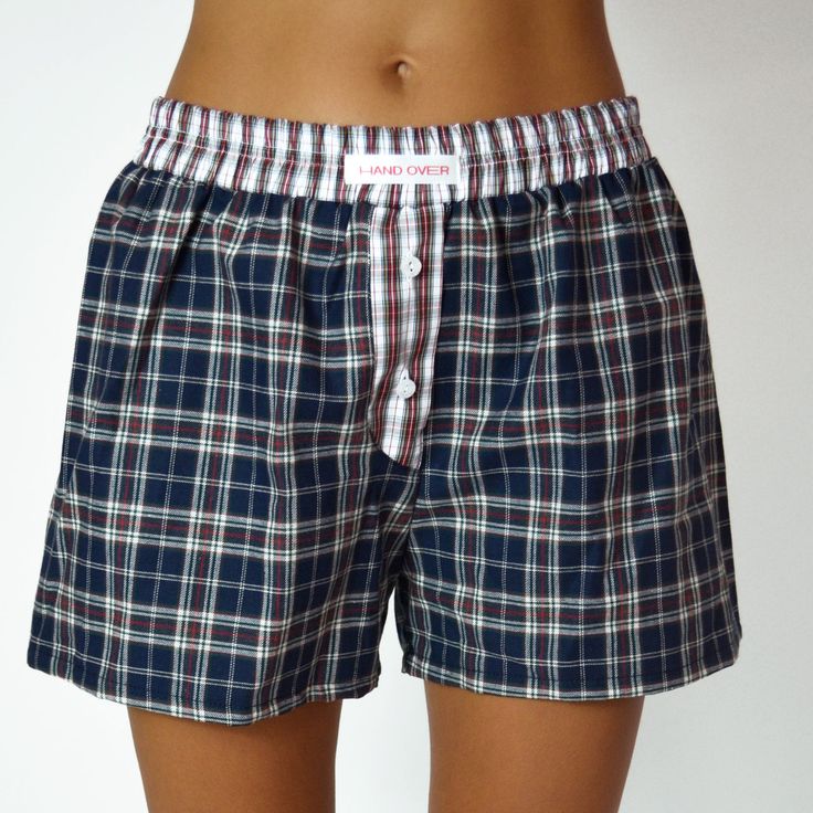 Handover short unisex high-waisted boxer briefs, with elastic waist and front buttoning.