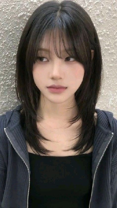 Hair Styles Asian, Fesyen Rambut Pendek, Pretty Hair Cuts, Hair Inspiration Long, Layered Haircuts For Medium Hair, Hair Inspiration Short, Hairstyles For Layered Hair, Flat Hair, Haircuts For Medium Hair