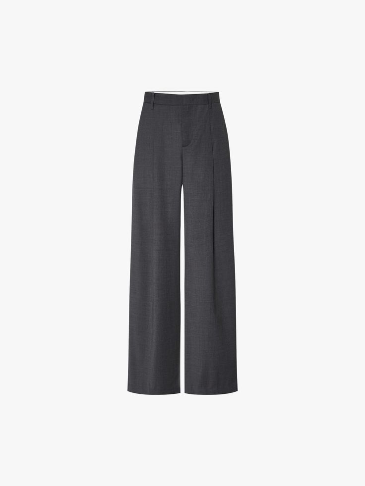 MO&Co. Women's Tailored Wide Leg Pants Crafted from a pure high proportion of wool, these wide-leg tailored pants have been designed to fall loosely over the body. The front pleats create a flattering silhouette, while the number of pockets makes them functional. Features : - Relaxed straight leg- Hook-and-bar closure, zip fly- Side pocket design, pleated detail Code: MBD3PAT007The back length of size M is 108cmMATERIALS & CARE Material: 94.2% Wool 5.8% SpandexREMINDER: All items are measured ma Tailored Pants, Side Pocket, Pocket Design, Leg Pants, Black Pants, Wide Leg Pants, Gray Color, Straight Leg, Wide Leg