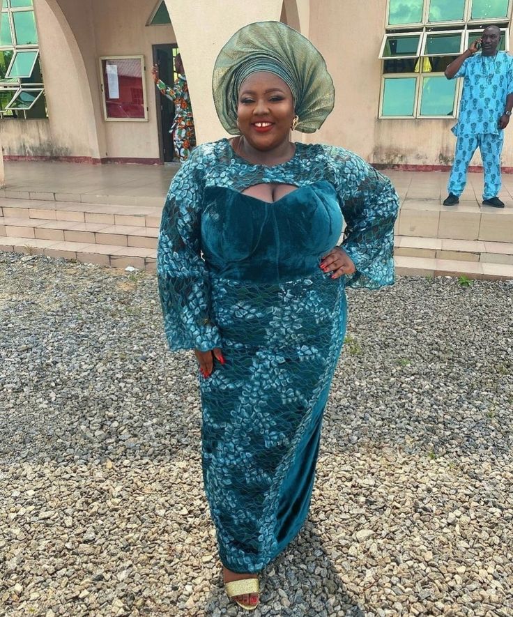 Plus Size Asoebi, Lace Asoebi, Naija Wedding, Asoebi Styles, Bella Naija Weddings, Kitenge, African Print Fashion Dresses, Africa Fashion, Aso Ebi