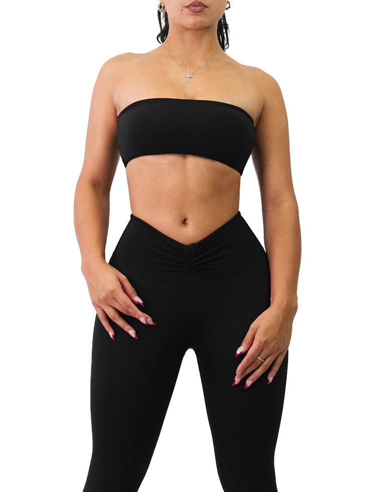 Description: Keep it cute and simple in this secure, well-padded & minimalistic tube top! Wear it to the gym with your favorite leggings or as a top on a nice day out ❤️ All of our sports bras are made out of high quality nylon and are well-padded to provide amazing comfort, coverage & support. Sizing: We recommend to size up. Color: Black Fabric: Active Fit Seamless Favorite Leggings, Black Sports Bra, Sports Bras, Nice Day, Black Media, The Gym, Tube Top, Black Fabric, Black Leggings