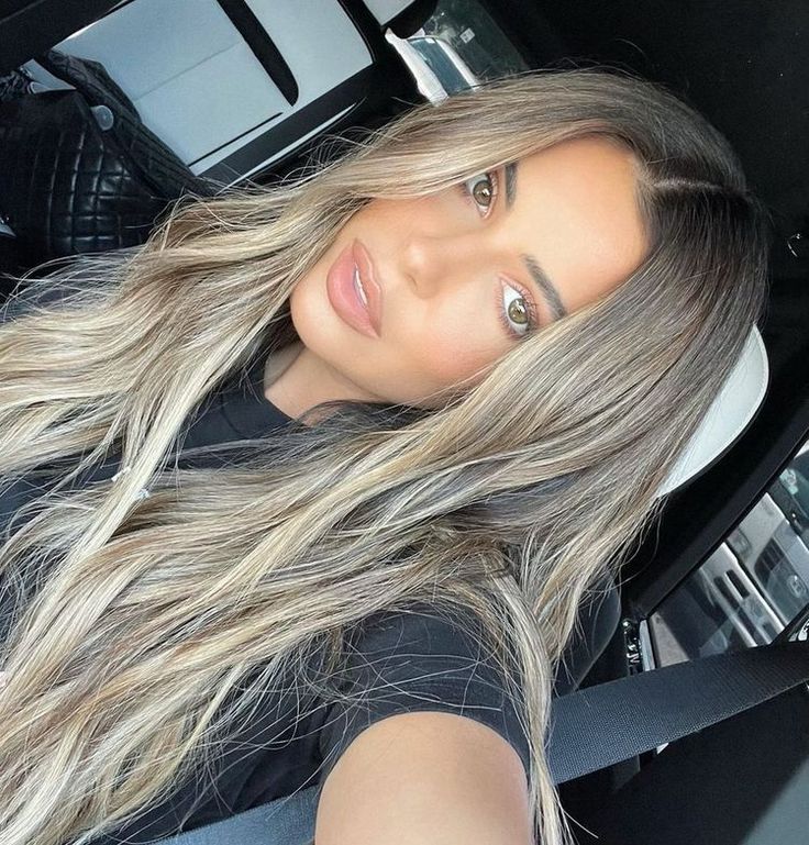 Ash Blonde Hair Balayage, Darker Hair, Blonde Hair With Roots, Rambut Brunette, Brown Hair Inspo, Brunette Hair With Highlights, Dark Roots Blonde Hair, Balayage Hair Dark, Brunette Balayage Hair