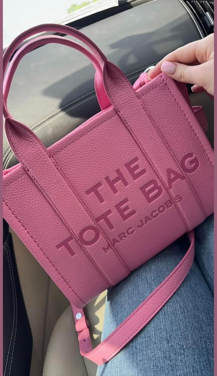 My Style Bags, Luxury Bags Collection, Handbag Essentials, Marc Jacobs Tote, Girly Bags, Luxury Purses, Fancy Bags, Pretty Bags, The Tote Bag