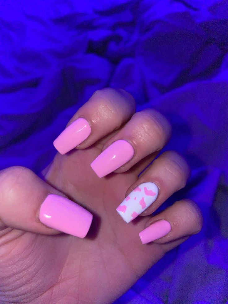 Acrylic Nails Drip Design, Pastel Pink Cow Print Nails, Cow Nails With Pink, Short Pink Cow Print Nails, Pink Glitter Cow Print Nails, Valentines Cow Print Nails, Cowprint Nail Design Pink, Pink Cowgirl Nails Designs, Cow Print Valentine Nails