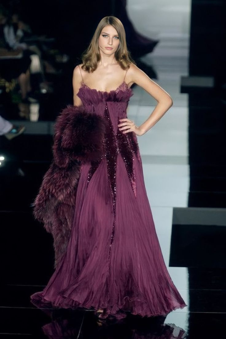 Ellie Saab 2005, Ball Gowns Fantasy, Haute Couture Runway, Elie Saab Haute Couture, Elie Saab Fall, Elie Saab Couture, Fabulous Clothes, Wedding Attire Guest, Runway Dresses