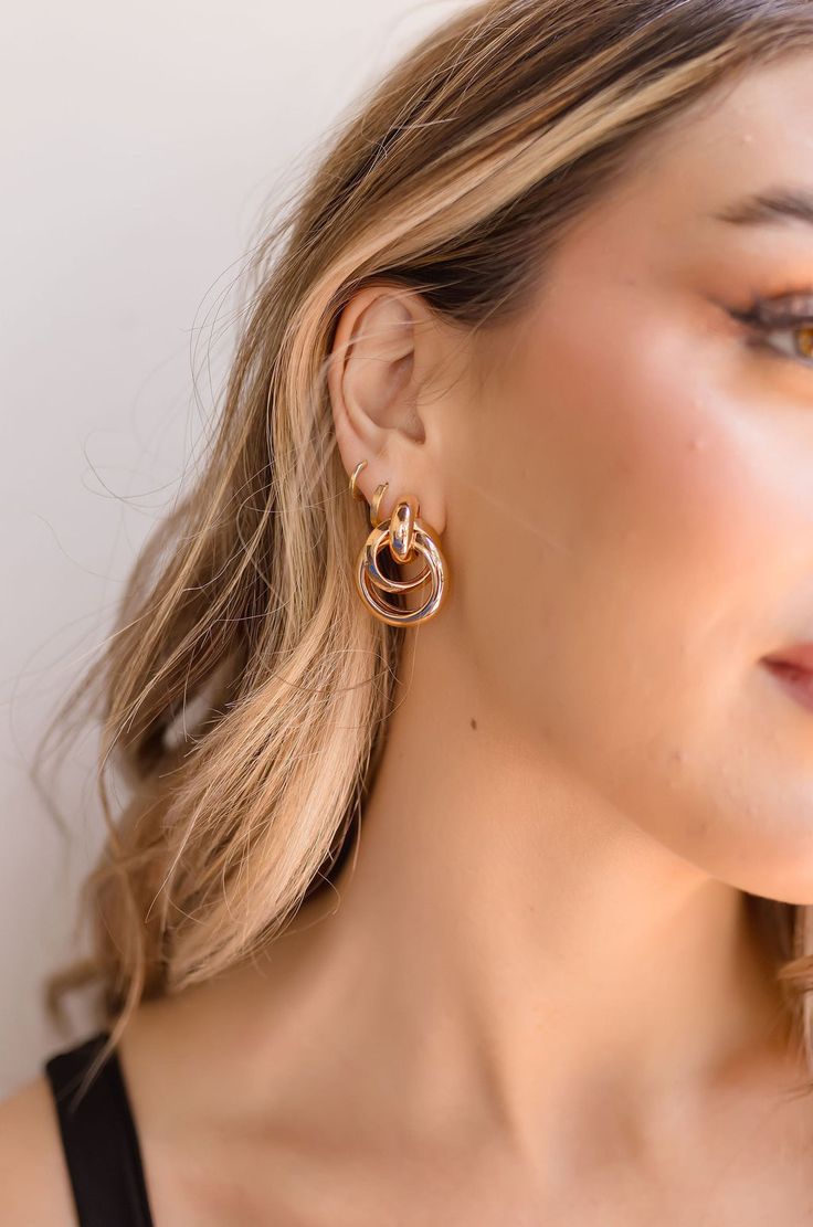 Mia Double Hoop Drop Earrings Gold Square Hoop Earrings, Hoop Drop Earrings, Miss Match, Drop Earrings Gold, Earrings In Gold, Gold Drop Earrings, Daily Look, Square Shape, Earrings Gold