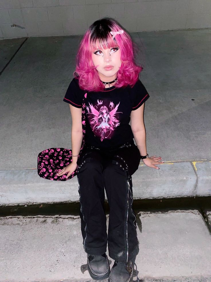 Pretty Emo Outfits, Colourful Goth Outfit, Pink And Black Goth Outfit, Pink And Black Alt Outfit, Black And Pink Aesthetic Outfit, Grunge Pink Outfit, Pink Alt Outfits, Pink Grunge Outfits, Pink Hair Outfits