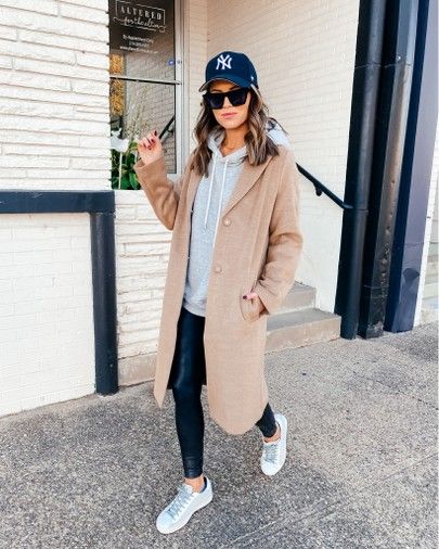 Glitter Sneakers Outfit, Glitter Sneakers, Camel Coat, Sneakers Outfit, Stories Instagram, Duster Coat, Trench Coat, Normcore, Log In