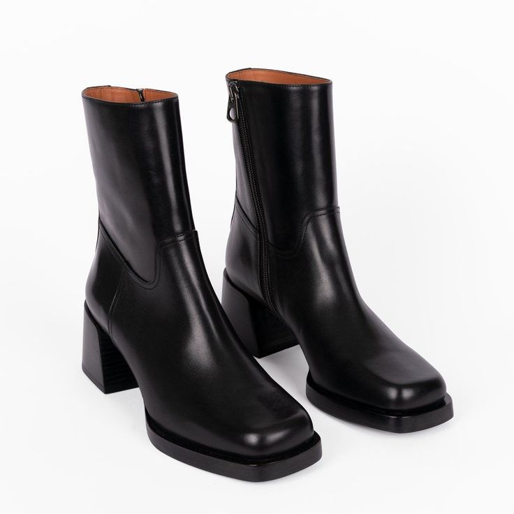 Joan Boot Black – Labucq Block Heeled Boots, Fall Boots 2023, Winter Shoes 2023, Black Leather Boots Outfit, Mid Calf Boots Outfit, Black Calf Boots, Fall Ankle Boots, Square Toed Boots, Boots 2023