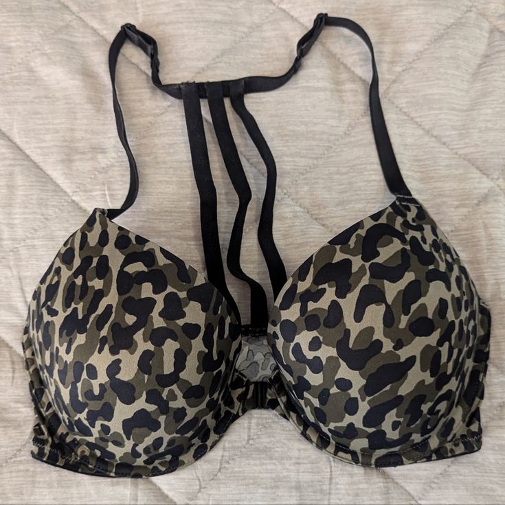 Pink Victoria's Secret Push-Up Front Close Bra Nwot Size: 34d Color: Dark Camo Camo, Push Up, Padded Bra. Supportive, Underwire Cups. Strappy T-Back With Front Closure. Comes From A Smoke-Free Environment. Front Close Bra, Victoria Secret Bras, Padded Bra, Padded Bras, Women's Intimates, Push Up, Victoria Secret Pink, Pink Ladies, Camo