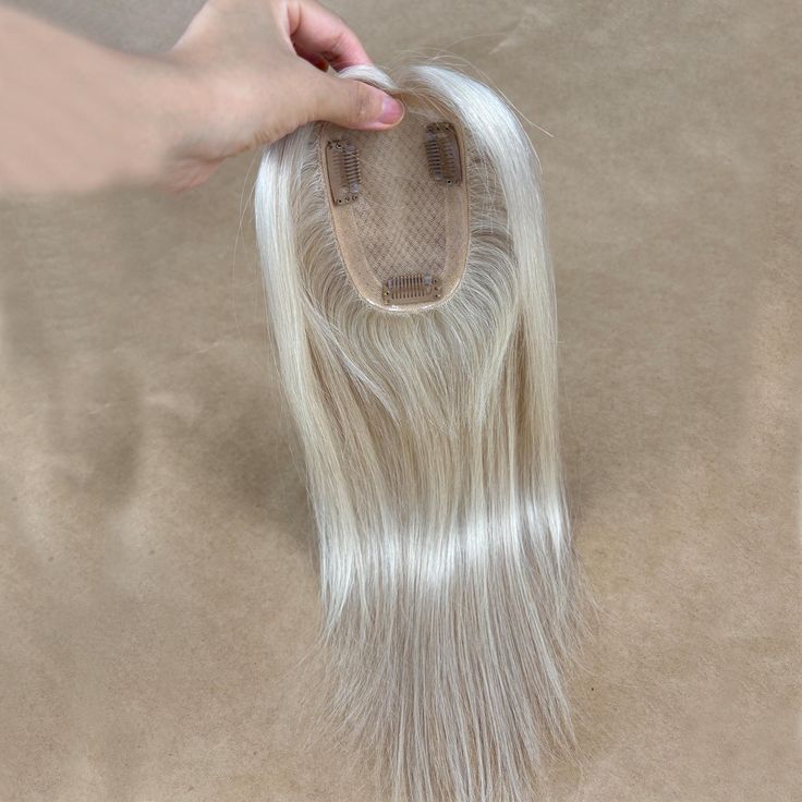 Hair topper base size: 3"*5" with full silk based looks like Realistic scalp Picture length:14"  Hair material: 100% human Remy hair Topper Density: 120%  Color:Blonde  mix color as picture With 3 soft clips easy to wear . Product Features: 100% Real Human Hair: Made from pure human hair, soft and natural to the touch, dyeable and heat-stylable, blending seamlessly with your own hair. Volume Enhancement: Designed to add volume, perfect for customers with thinning hair, creating a fuller hairstyl Grey Hair Topper, Hair Toppers For Women, Hair Volume, Hair Topper, Thinning Hair, Hair Toppers, Real Human Hair, Volume Hair, Mix Color