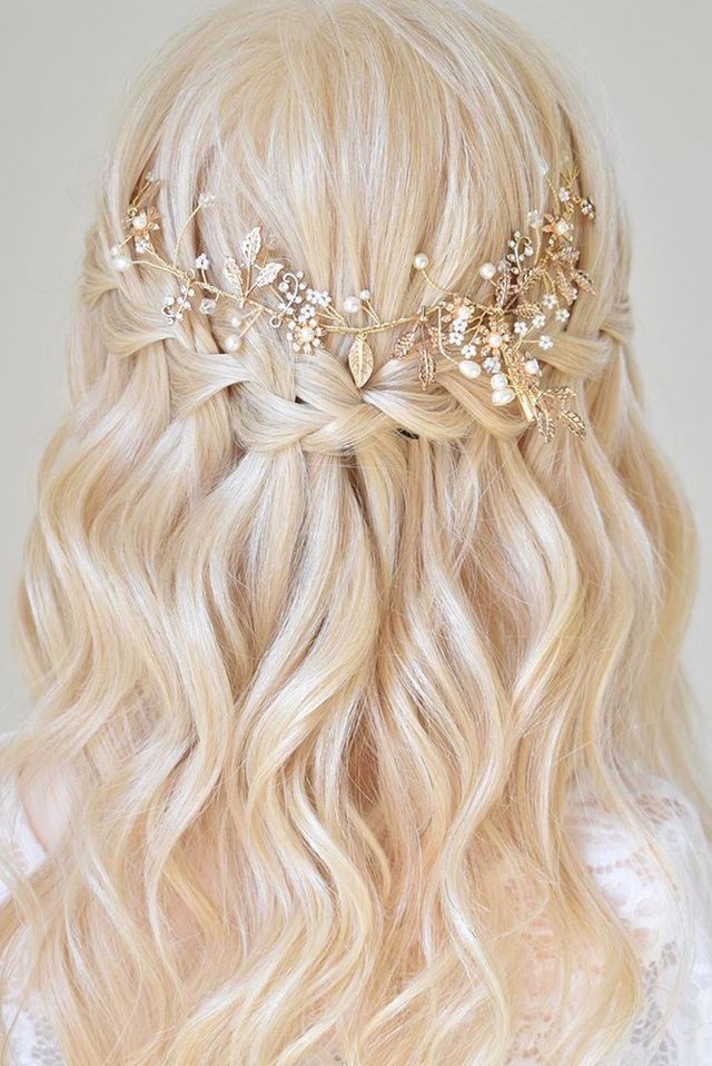 Long Hair And Short Hair, Beautiful Wedding Hairstyles, Braid Half Up Half Down, Wedding Hair Half, Wedding Hairstyles Bride, Braided Half Up, Wedding Hairstyles Half Up Half Down, Trendy Wedding Hairstyles, Wedding Hair Inspiration