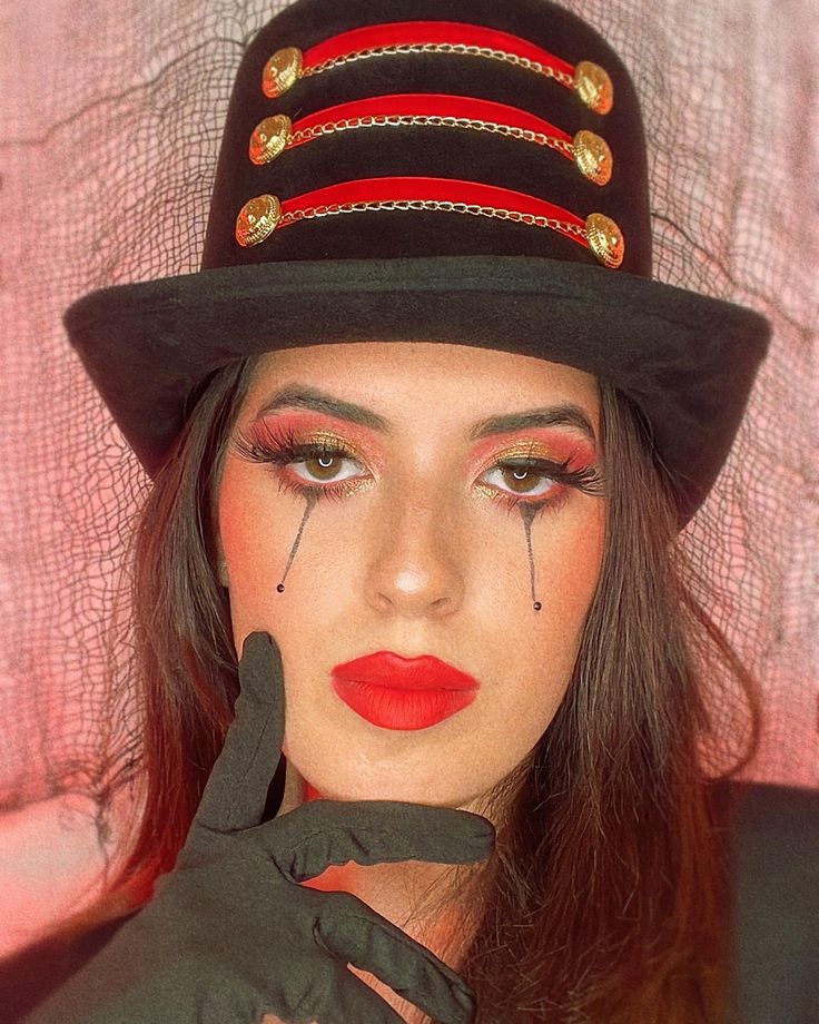 Ringmaster Costume Makeup, Ringmaster Halloween Makeup, Circus Costume Makeup, Circus Ring Leader Makeup, Ringleader Makeup Halloween, Female Ringmaster Makeup, Circus Costumes Women Diy, Magician Makeup Halloween, Ring Master Halloween Makeup