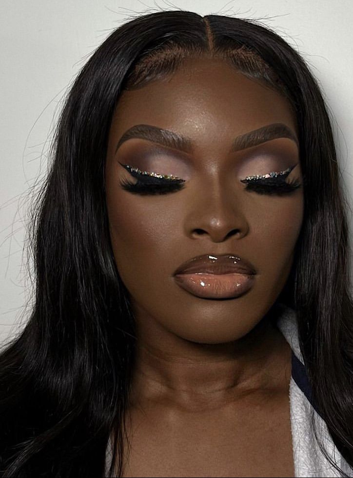 Glam Makeup Birthday, Black Makeup Looks, Hoco Makeup Looks, Makeup Birthday, Birthday Makeup Looks, Natural Glam Makeup, Silver Makeup, Prom Eye Makeup, Prom Makeup Looks